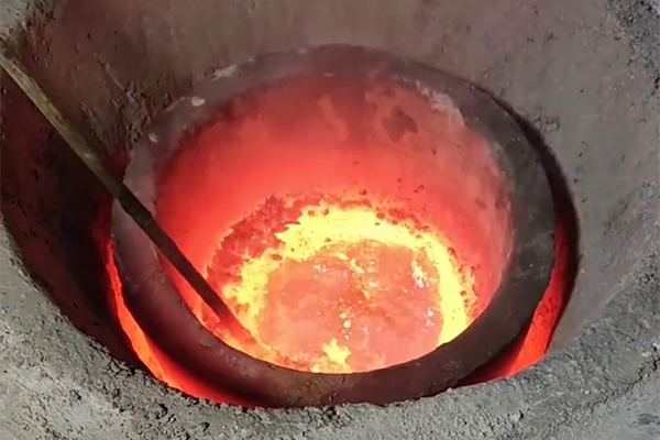 海拓中頻熔煉爐生產(chǎn)廠(chǎng)家有庫(kù)存還支持非標(biāo)定制