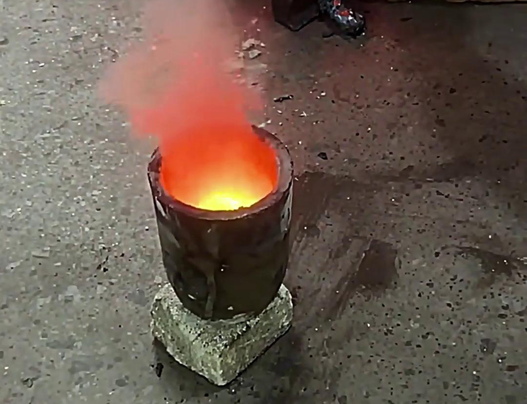 海拓中高頻感應加熱熔煉爐，小型金屬加工工廠的得力伙伴